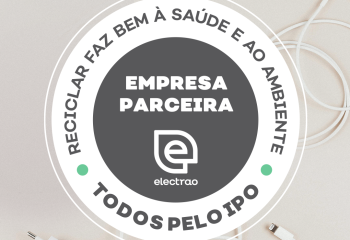 Selo circular de Empresa Parceira do Electrão para a campanha Todos pelo IPO, com a mensagem 'Reciclar faz bem à saúde e ao ambiente'.